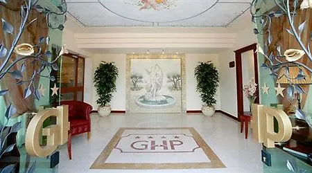 Grand Del Parco - Bergamo Airport מלון