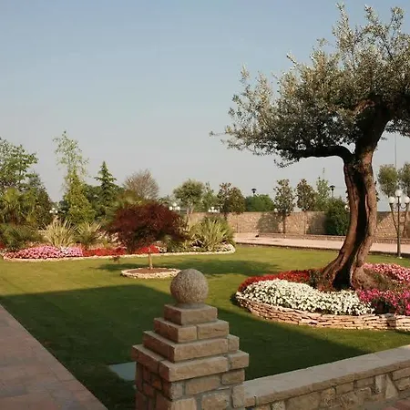 Grand Del Parco - Bergamo Airport 4* סטצאנו